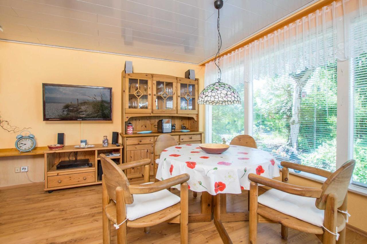 Ulm3 Bungalow Im Ulmenweg ニーンドルフ エクステリア 写真